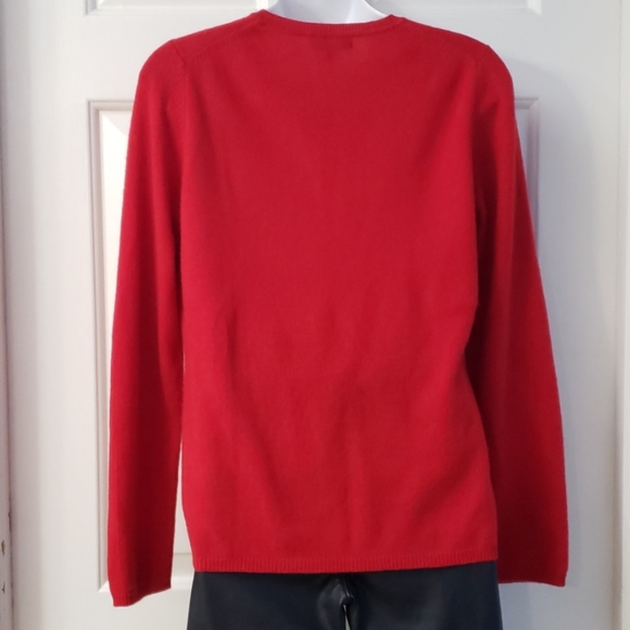 100% Cashmere V-neck Sweater - Picture 2 of 7